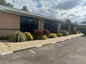 Ffordd Richard Davies, St Asaph à louer Photo du bâtiment- Image 2 de 3