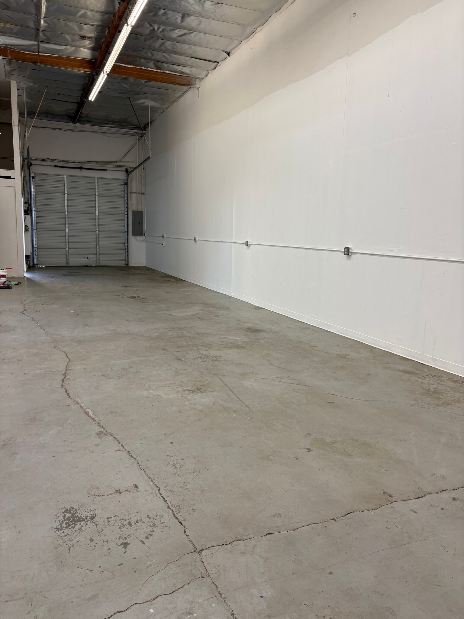 2060 Walsh Ave, Santa Clara, CA à louer Photo intérieure- Image 1 de 4