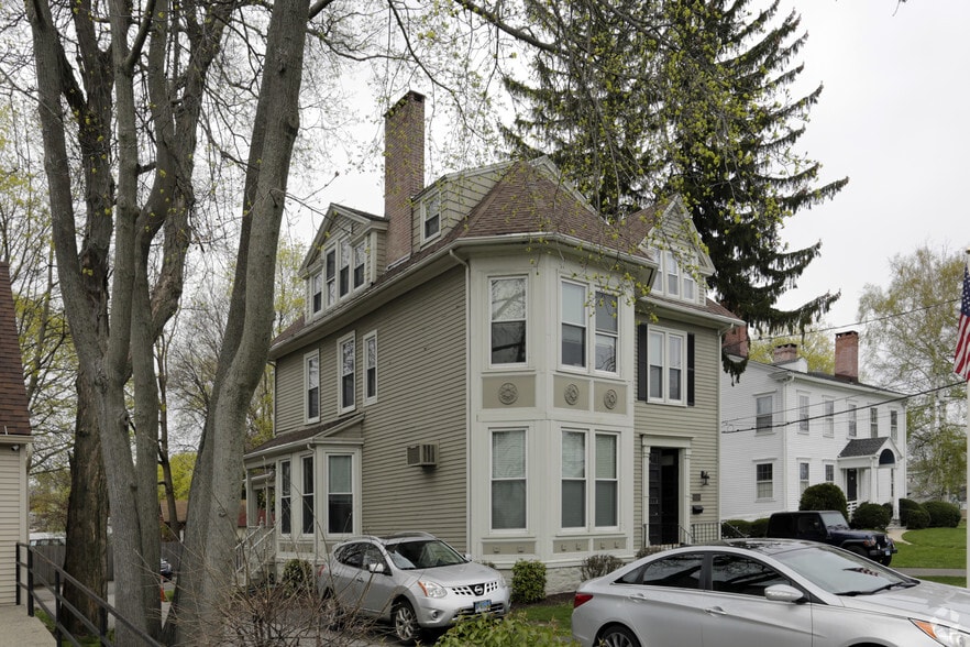 2083 Main St, Stratford, CT for sale - Building Photo - Image 3 of 5
