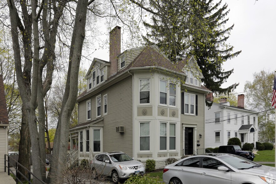 2083 Main St, Stratford, CT à vendre - Photo du bâtiment - Image 3 de 5