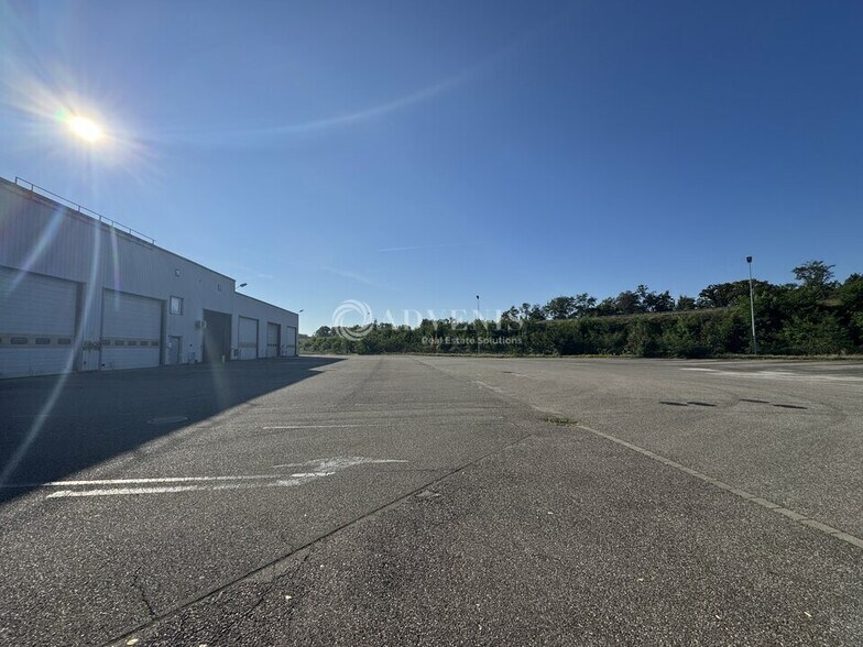 Office in Brumath for lease - Building Photo - Image 3 of 14
