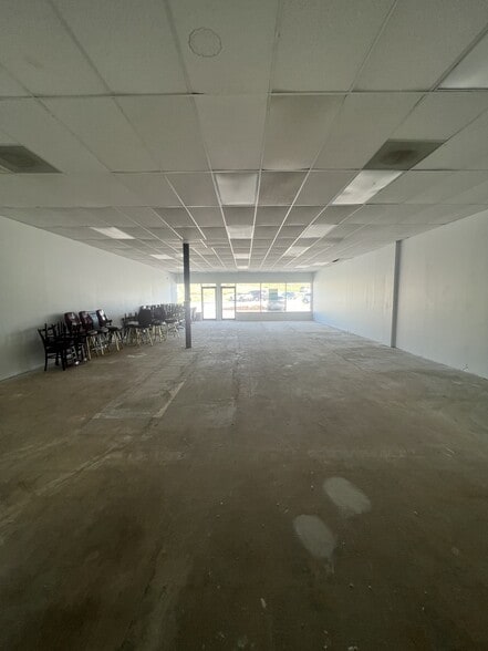 601-801 Galvin Rd S, Bellevue, NE for lease - Interior Photo - Image 3 of 6