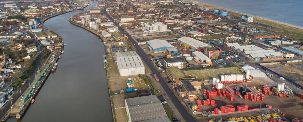 South Denes Rd, Great Yarmouth à louer - Photo principale - Image 1 de 2