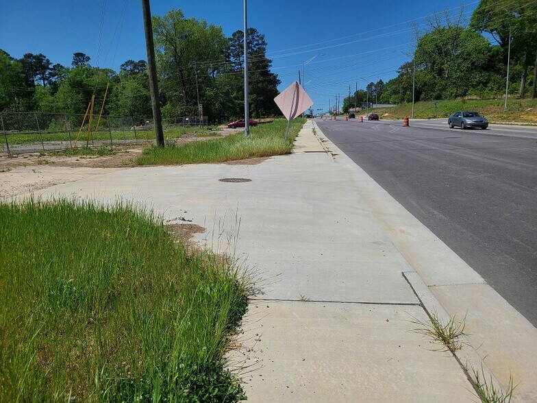 1353 Jeffersonville Rd, Macon-Bibb, GA for sale - Building Photo - Image 2 of 12