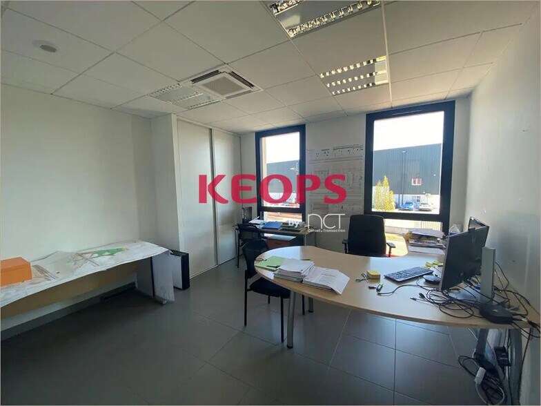 Office in Plaisance-du-Touch for lease - Interior Photo - Image 2 of 7