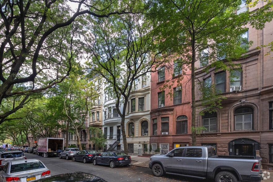 23 W 87th St, New York, NY for sale - Primary Photo - Image 1 of 6