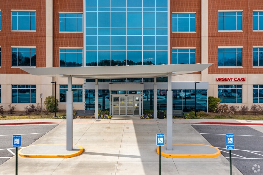 4800 Olde Towne Pky, Marietta, GA for lease - Building Photo - Image 3 of 10