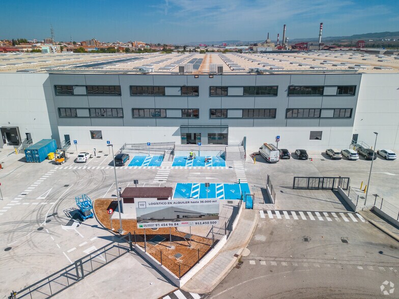 Autovía A-2, Azuqueca de Henares, Guadalajara à louer - Photo du bâtiment - Image 3 de 19