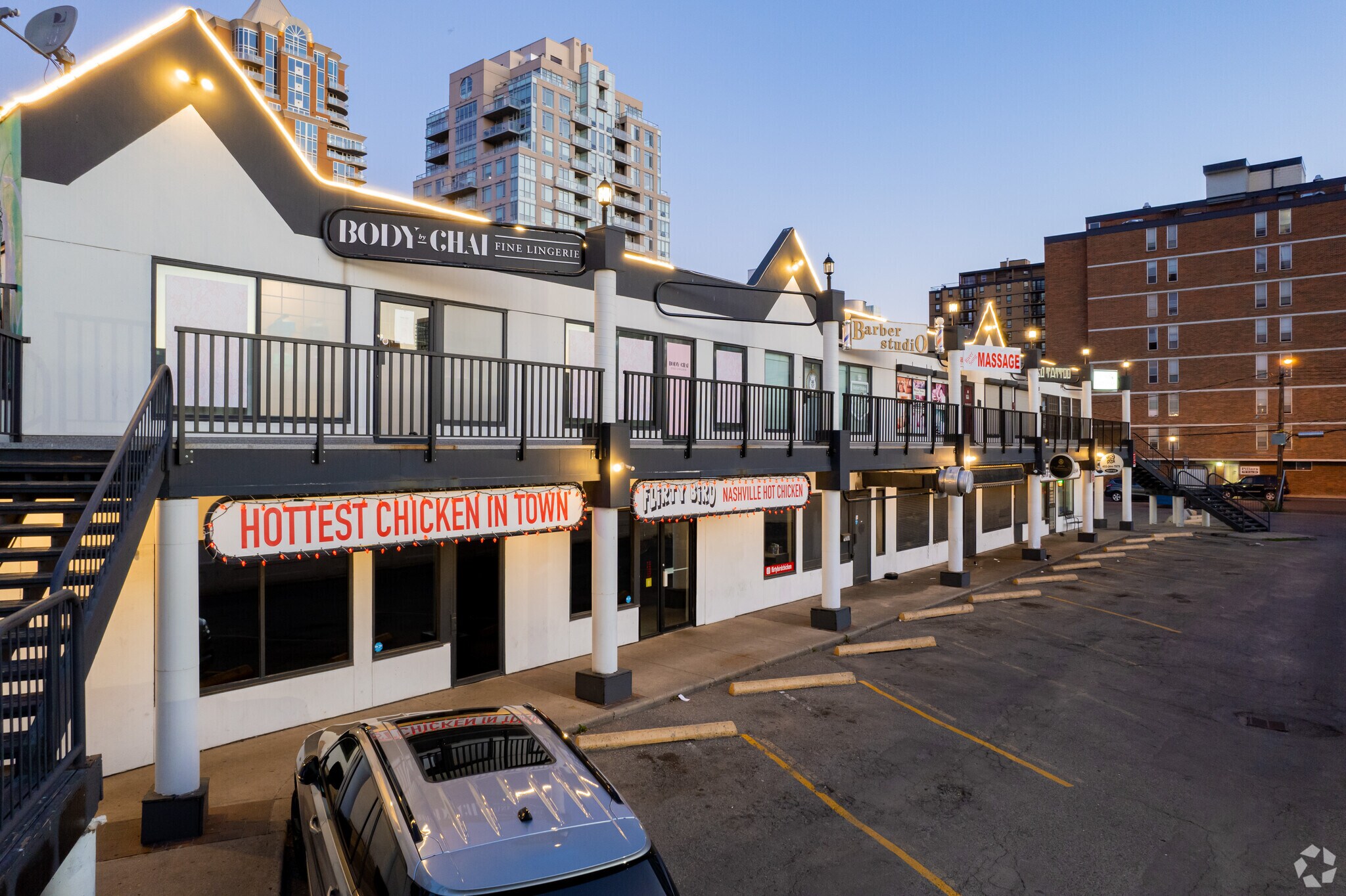 718 17th Ave SW, Calgary, AB à vendre Photo principale- Image 1 de 1