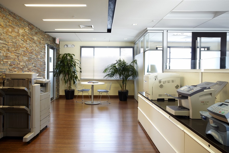 24 Louella Ct, Wayne, PA à louer - Photo intérieure - Image 2 de 5