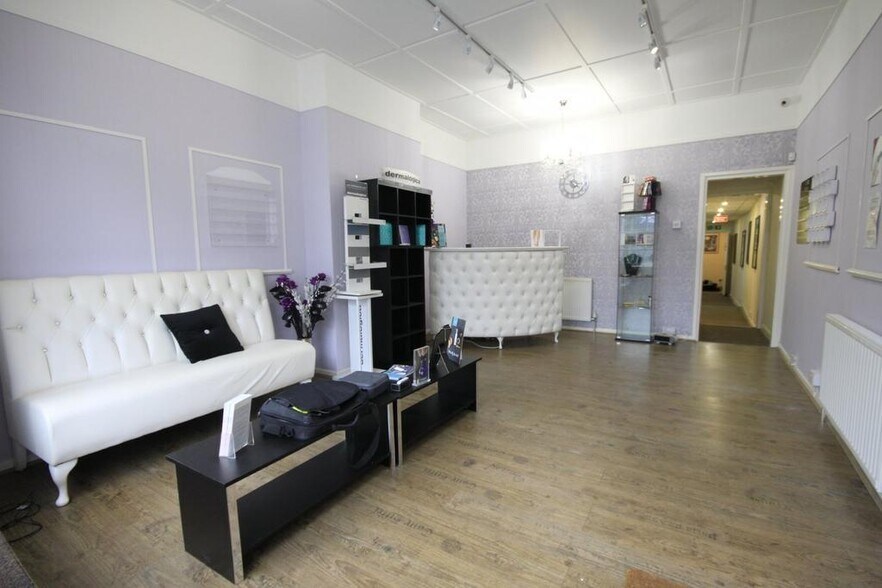 10 High St, Leeds à vendre - Photo du bâtiment - Image 3 de 8