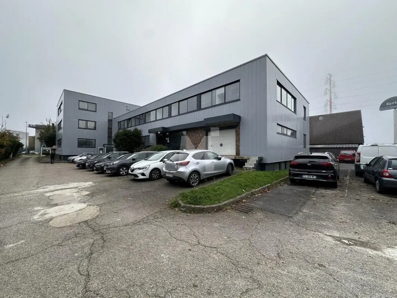 Flex in Les Ulis for lease - Building Photo - Image 3 of 6