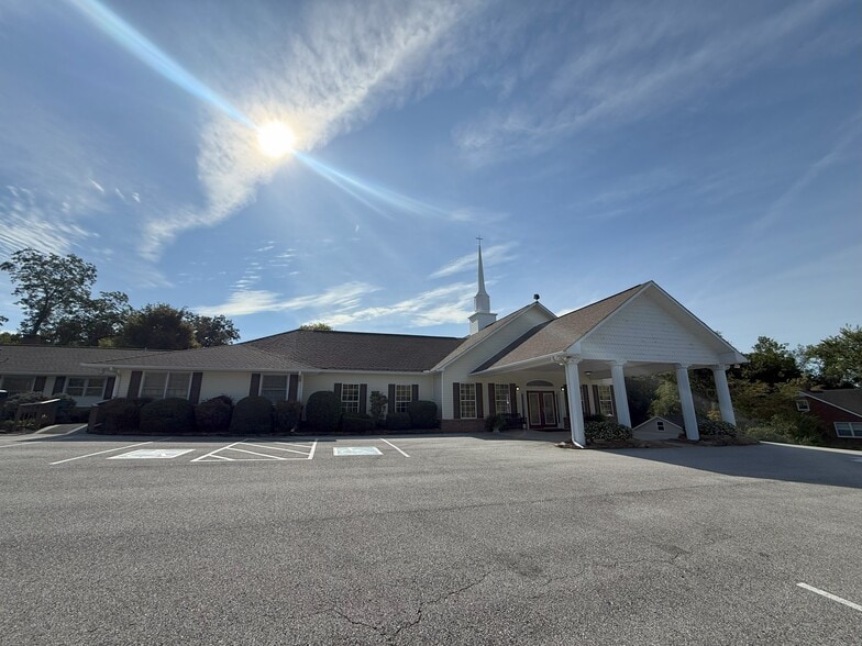 438 W Race St, Kingston, TN à vendre - Photo du bâtiment - Image 2 de 12