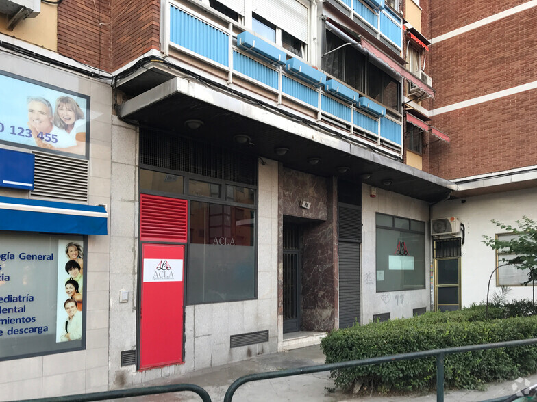 Calle Poeta Blas Otero, 36, Madrid, Madrid for lease - Building Photo - Image 2 of 2