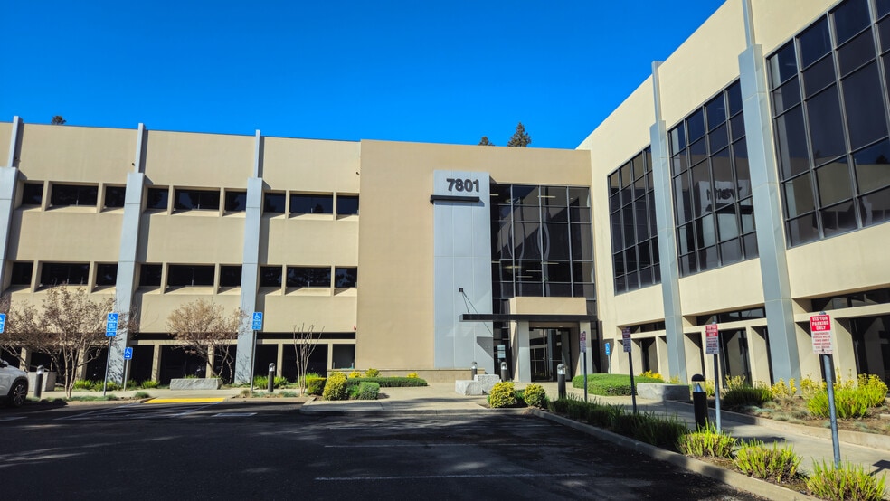 7801 Folsom Blvd, Sacramento, CA for lease - Building Photo - Image 2 of 8