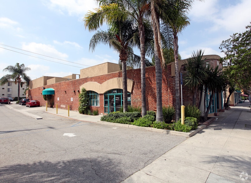 116-122 W Stocker St, Glendale, CA for lease - Primary Photo - Image 1 of 6
