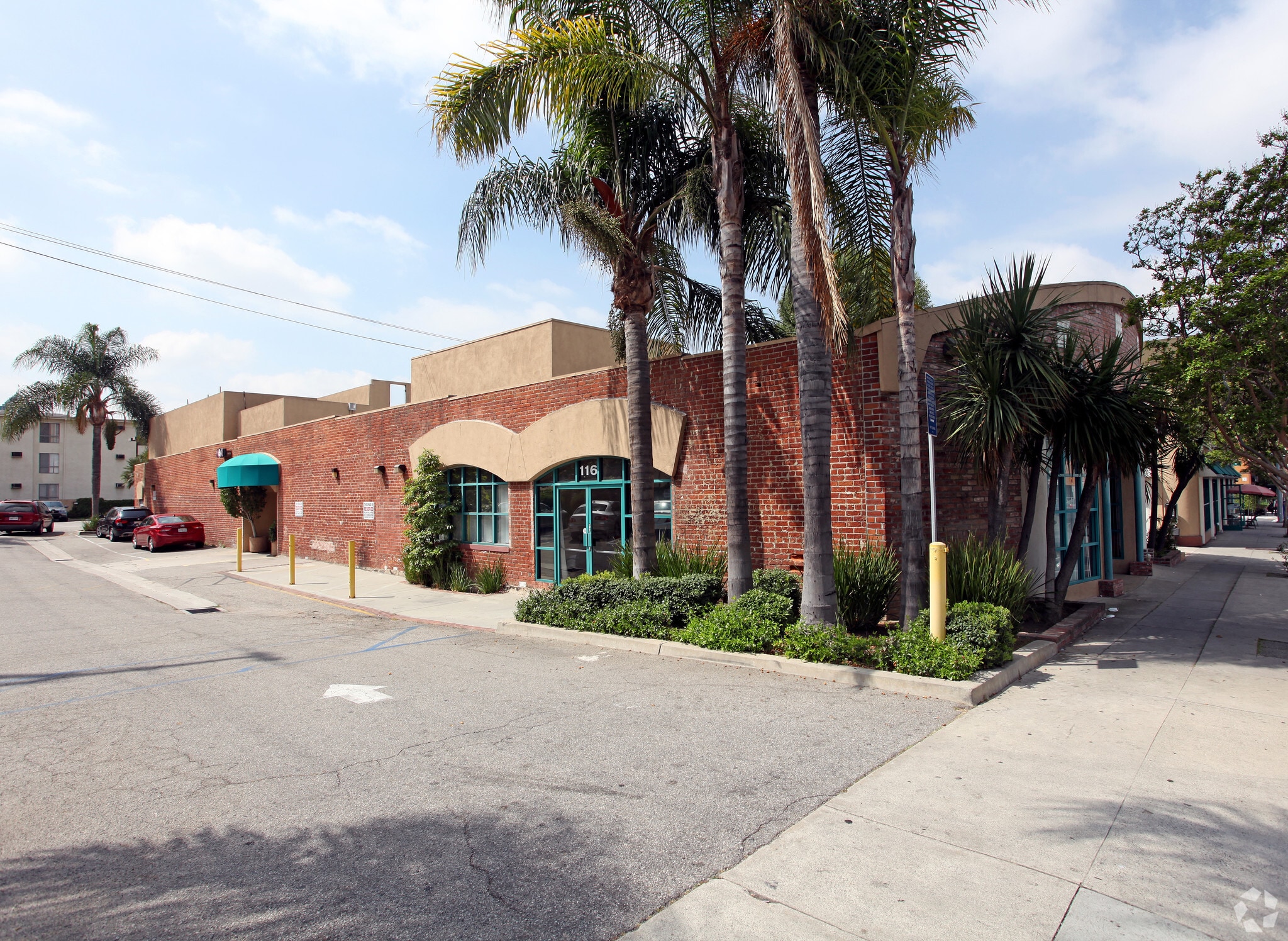 116-122 W Stocker St, Glendale, CA for lease Primary Photo- Image 1 of 7