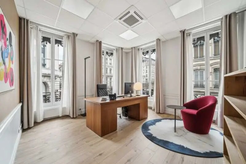 54 Rue Président Edouard Herriot, Lyon for lease Interior Photo- Image 1 of 9