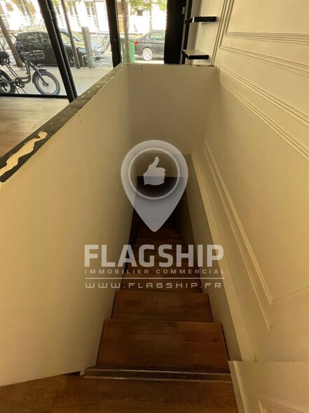 Retail in Paris for lease - Interior Photo - Image 3 of 4