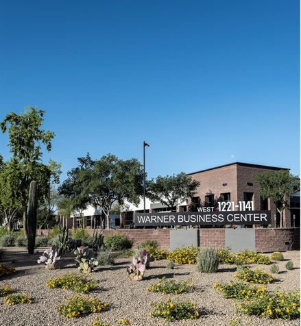 1121 W Warner Rd, Tempe, AZ à louer - Photo du bâtiment - Image 2 de 20