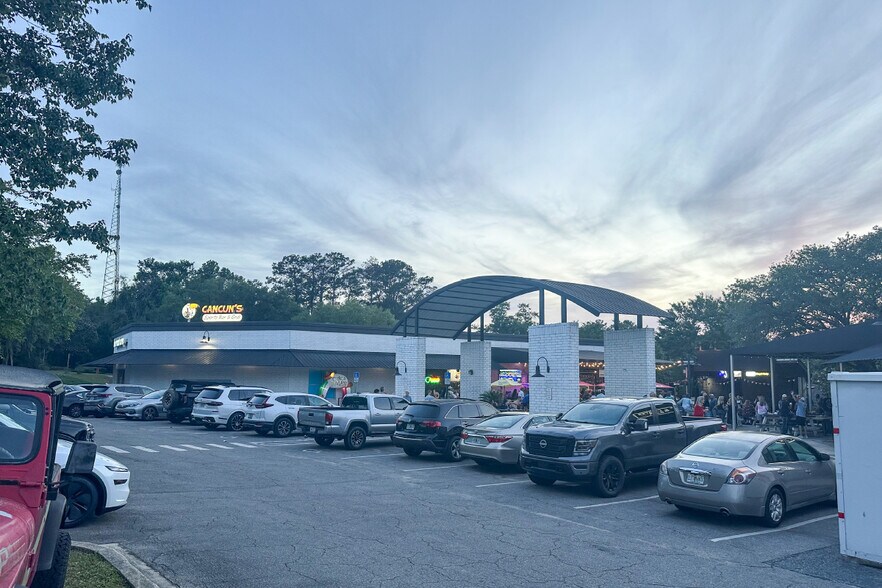 6800 Thomasville Rd, Tallahassee, FL à vendre - Photo du bâtiment - Image 1 de 7
