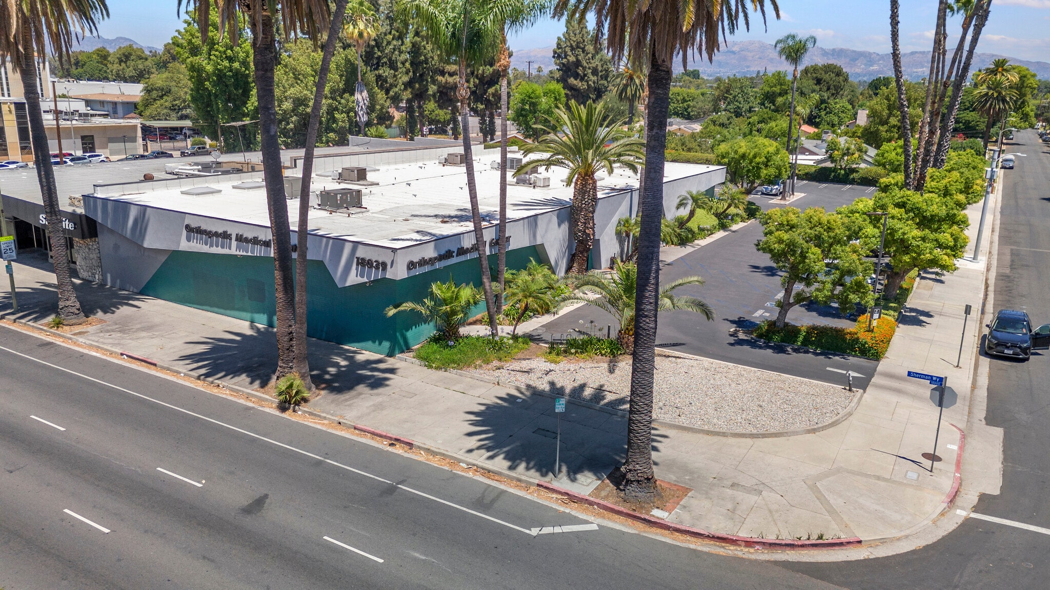 18039 Sherman Way, Reseda, CA for lease Building Photo- Image 1 of 14