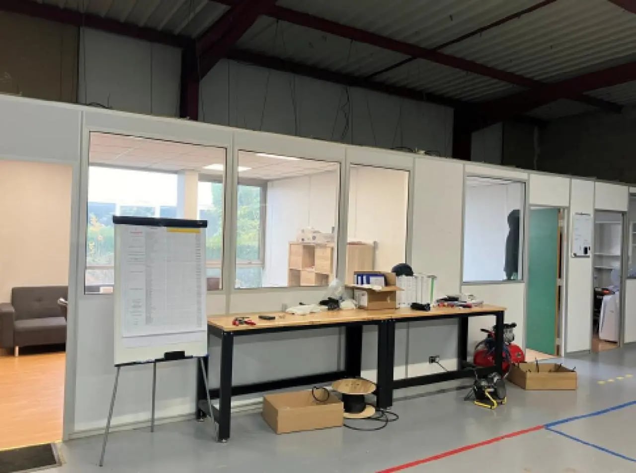 Flex in Villebon-sur-Yvette for lease Interior Photo- Image 1 of 5