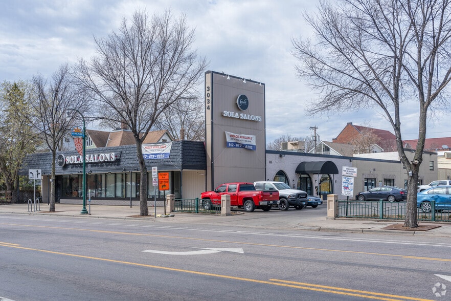 3034 S Lyndale Ave, Minneapolis, MN for lease - Building Photo - Image 2 of 9