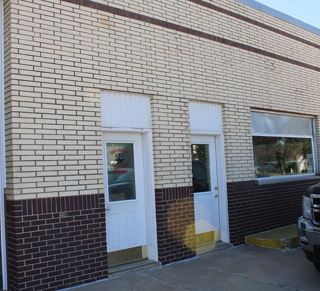 116 S Commercial Ave, Eagle Grove, IA for sale - Building Photo - Image 2 of 19