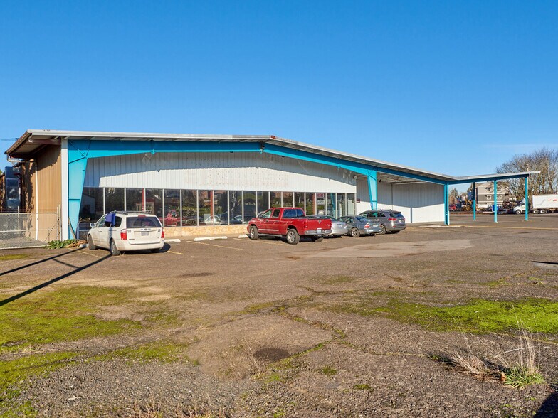 4 INDUSTRIAL PARCELS / 4.65 ACRES portefeuille de 2 propriétés à vendre sur LoopNet.ca - Photo principale - Image 2 de 16
