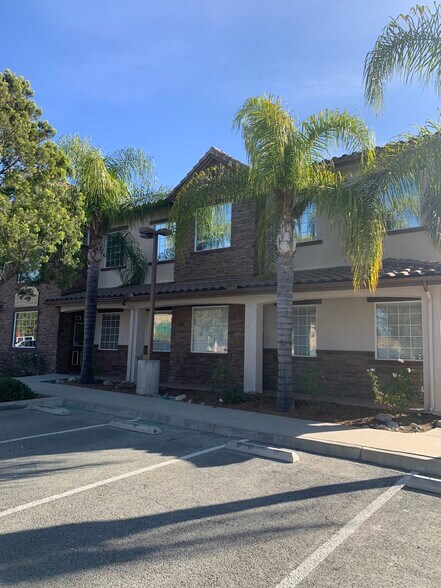 25102 Jefferson Ave, Murrieta, CA for lease - Building Photo - Image 2 of 9