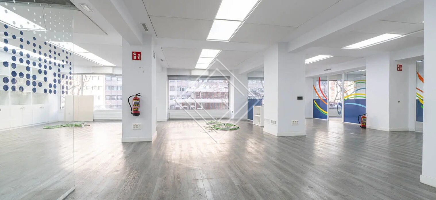 Multifamily in Madrid, Madrid for sale Primary Photo- Image 1 of 4