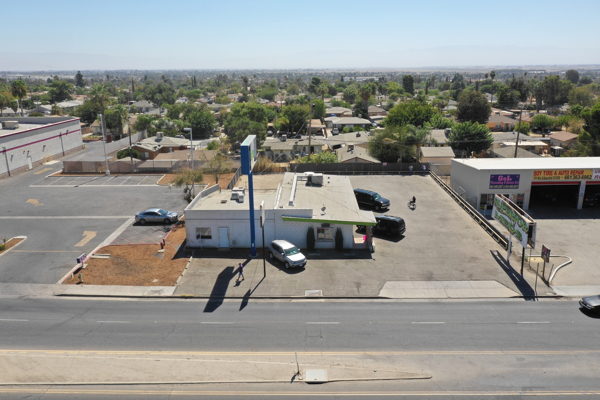 3795 Niles St, Bakersfield, CA à vendre Photo du bâtiment- Image 1 de 1