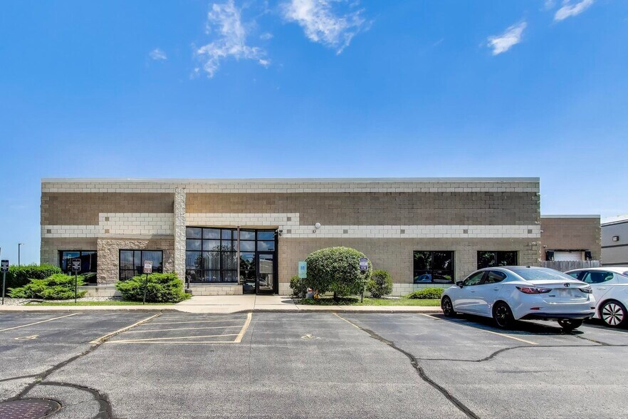 5511 95th Ave, Kenosha, WI à vendre - Photo du bâtiment - Image 3 de 45
