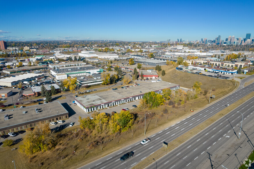 4532-4542 Manilla Rd SE, Calgary, AB for lease - Aerial - Image 2 of 12