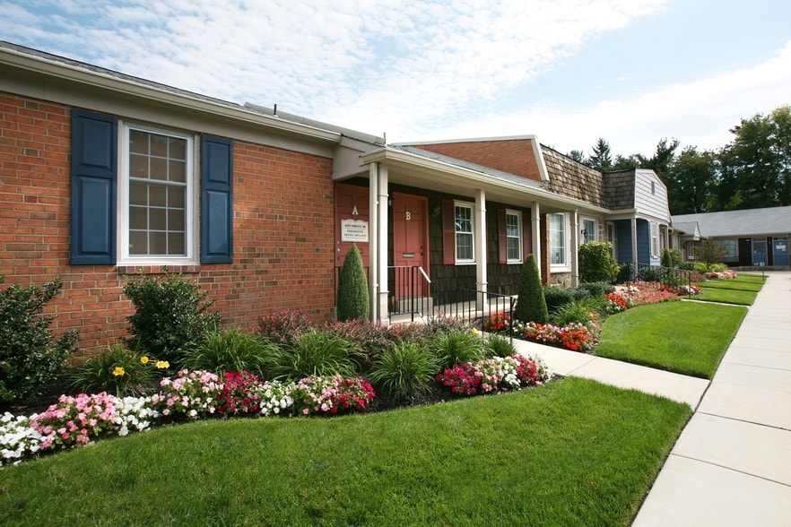 1104 Rt 130, Cinnaminson, NJ for lease - Building Photo - Image 1 of 11