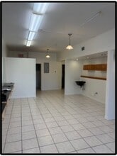 4330 101st St W, Bradenton, FL for lease Interior Photo- Image 2 of 2
