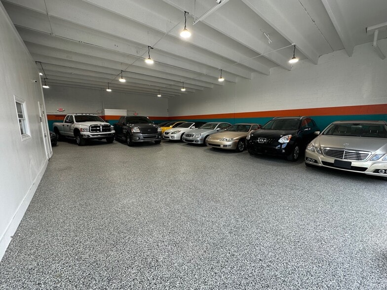 5819 Rodman St, Hollywood, FL for lease - Interior Photo - Image 3 of 14