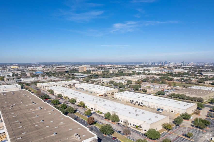 2101 E Saint Elmo Rd, Austin, TX à louer - Aérien - Image 3 de 8