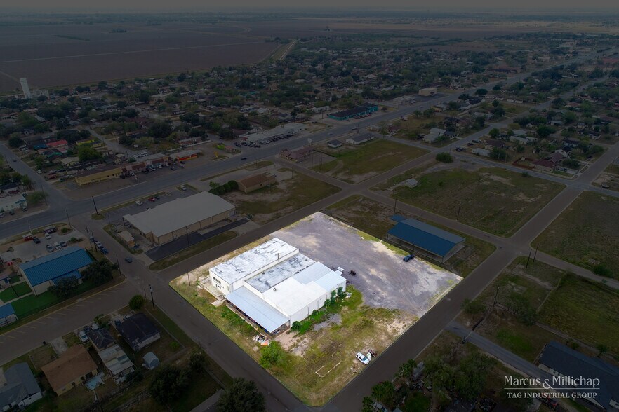 218 Industrial Street, Edcouch, TX à vendre - Photo du bâtiment - Image 2 de 9