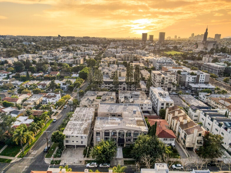 1833 Westholme Ave, Los Angeles, CA à vendre - Photo du bâtiment - Image 2 de 19