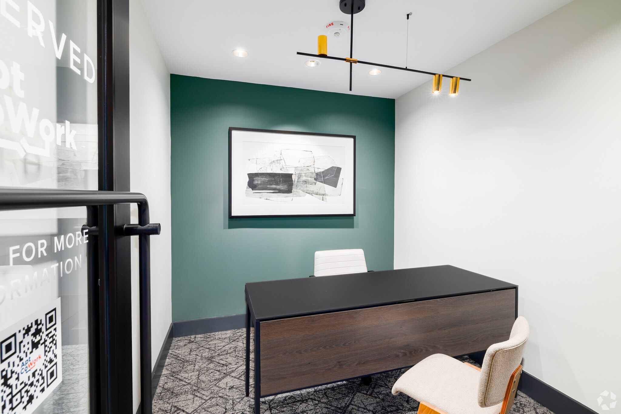 1033 W Broad St, Falls Church, VA for lease Interior Photo- Image 1 of 15