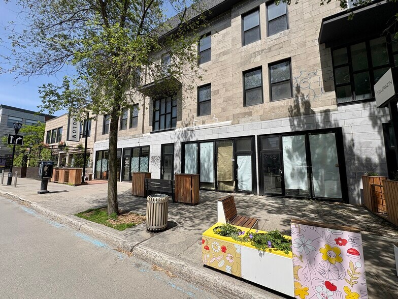 3999-4001 Rue Saint-Denis, Montréal, QC à louer - Photo du bâtiment - Image 2 de 5