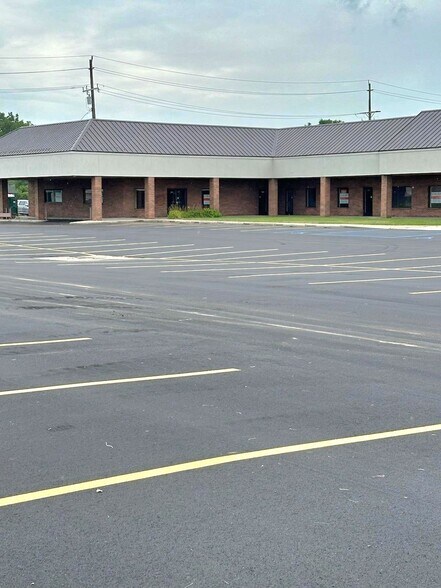 950 S Telegraph Rd, Monroe, MI à louer - Photo du bâtiment - Image 2 de 2