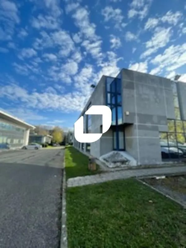 Office in Meylan for lease Building Photo- Image 1 of 10