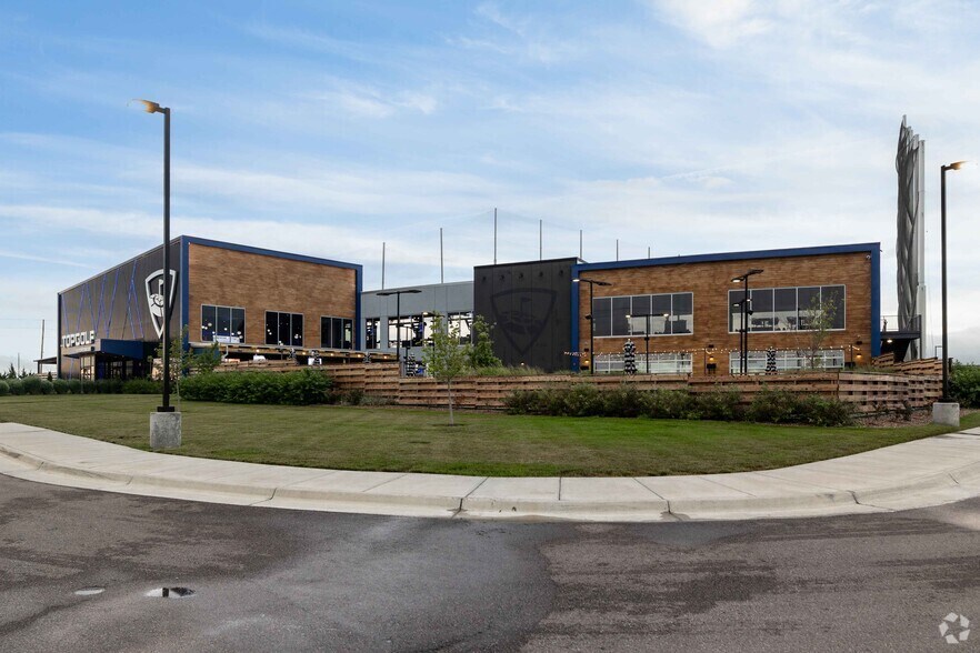 2975 N Greenwich Rd, Wichita, KS à vendre - Photo du bâtiment - Image 2 de 3