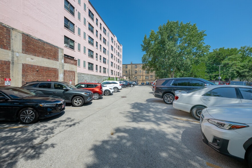 1522 W Morse Ave, Chicago, IL for sale - Building Photo - Image 2 of 5