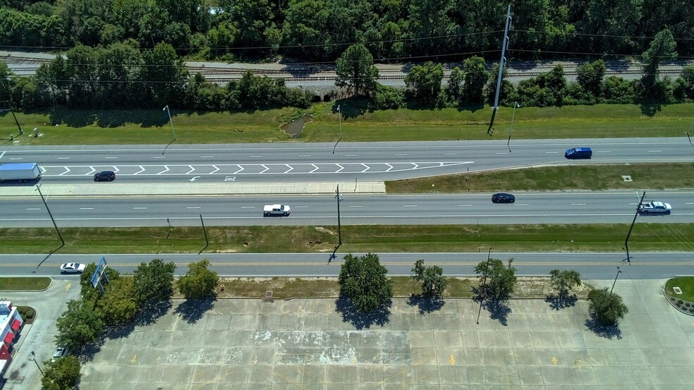 3943 Denny Ave, Pascagoula, MS for lease - Building Photo - Image 3 of 45