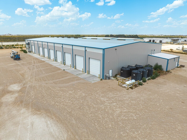 9309 W I-20, Midland, TX à louer - Photo du bâtiment - Image 3 de 23