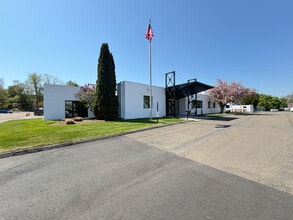 35 NE Industrial Rd, Branford, CT for lease Interior Photo- Image 1 of 2